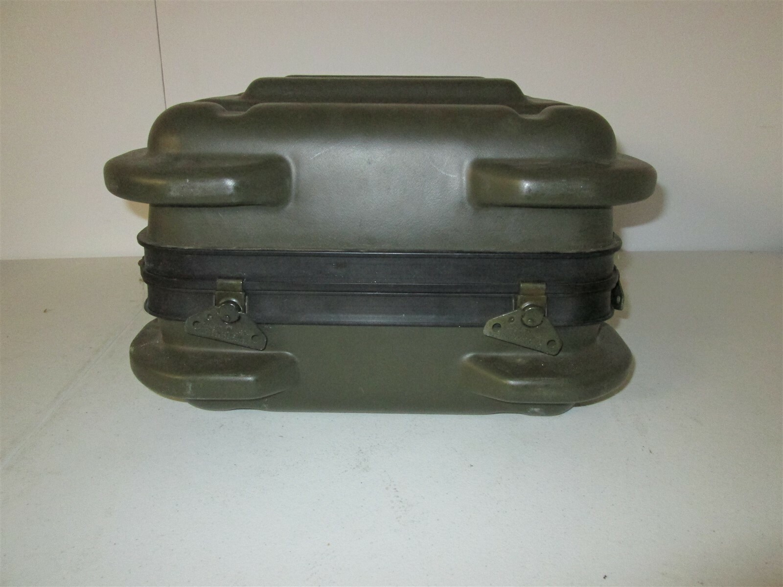 Thermodyne Shok-Stop Hard Case 17x16x10 Camera Gun Equipment Shock Plastic C