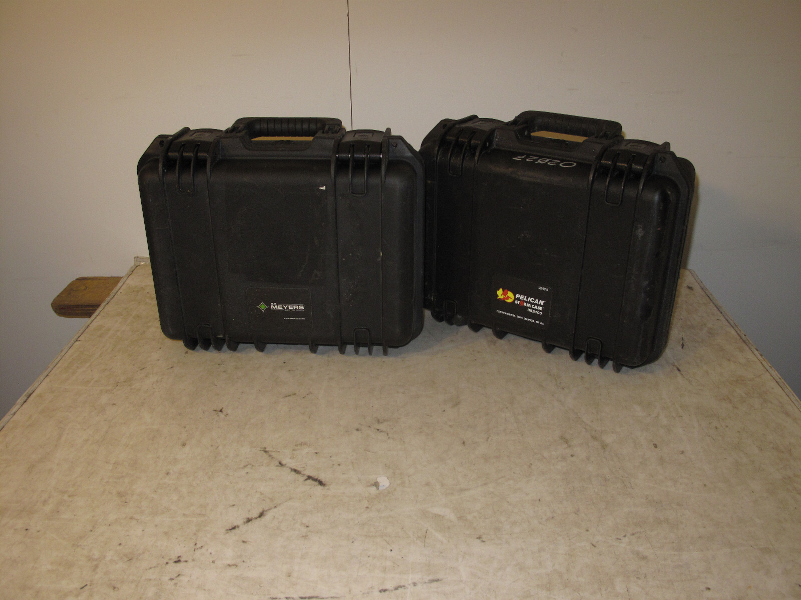 Hardigg Pelican Storm iM2100 Case 14x11x6 OD 13x9x6 ID Watertight Hard Box Black