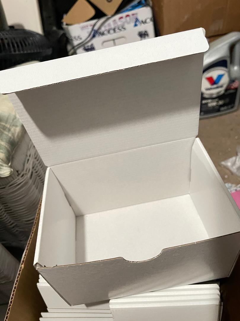 45 – 7″L x 4 5/8″H x 4 1/8″W White Corrugated THIN Boxes (S)