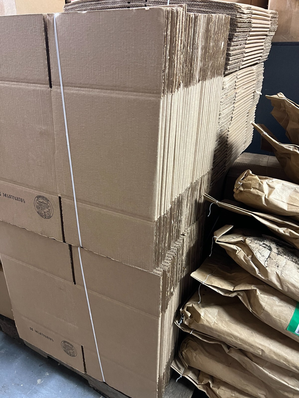 300 Double Wall Moving Boxes 14 1/8 x 11 3/4 x 10 7/8