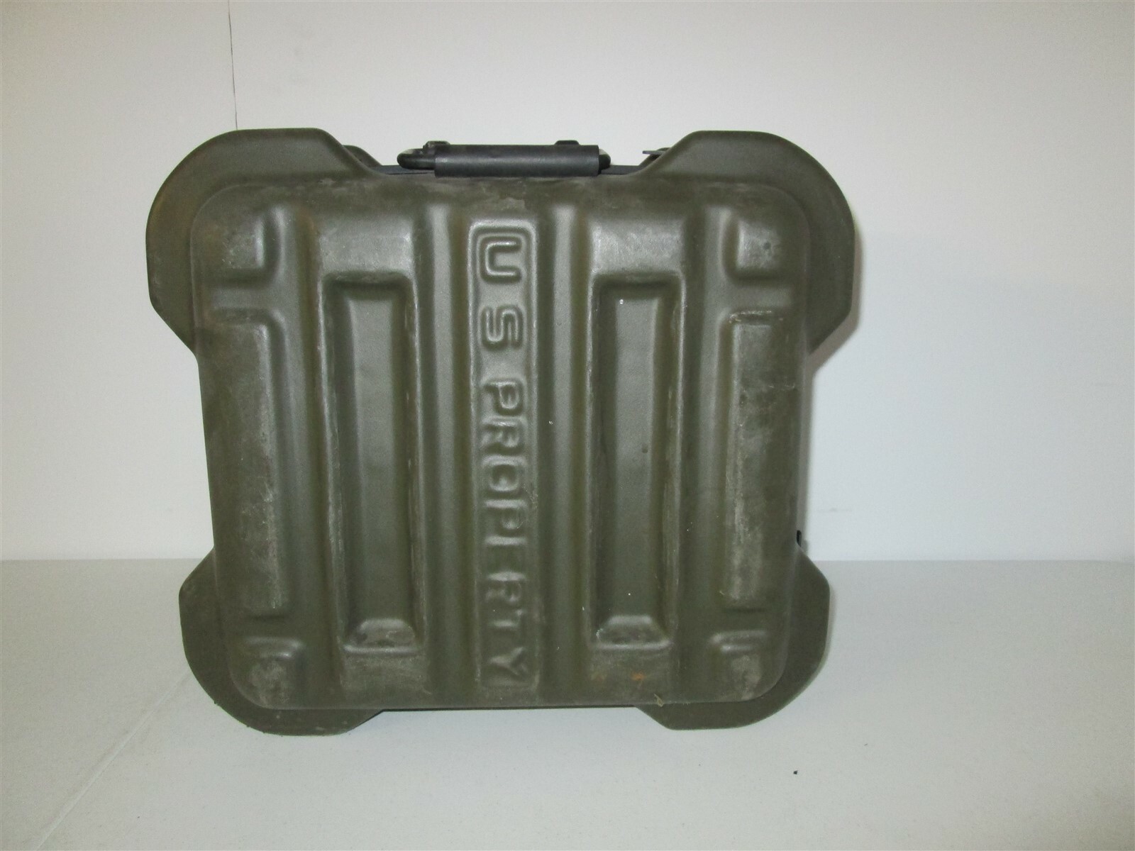 Thermodyne Shok-Stop Hard Case 17x16x10 Camera Gun Equipment Shock Plastic B